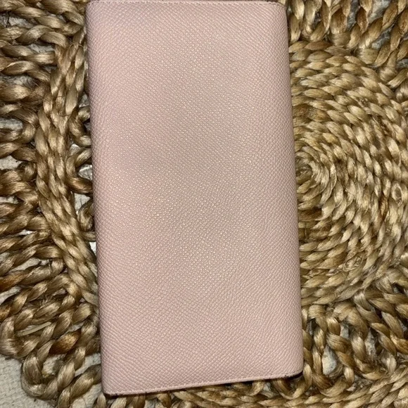 BVLGARIITALIAN BABY PINK PEBBLED CALF LEATHER WALLET Authentic